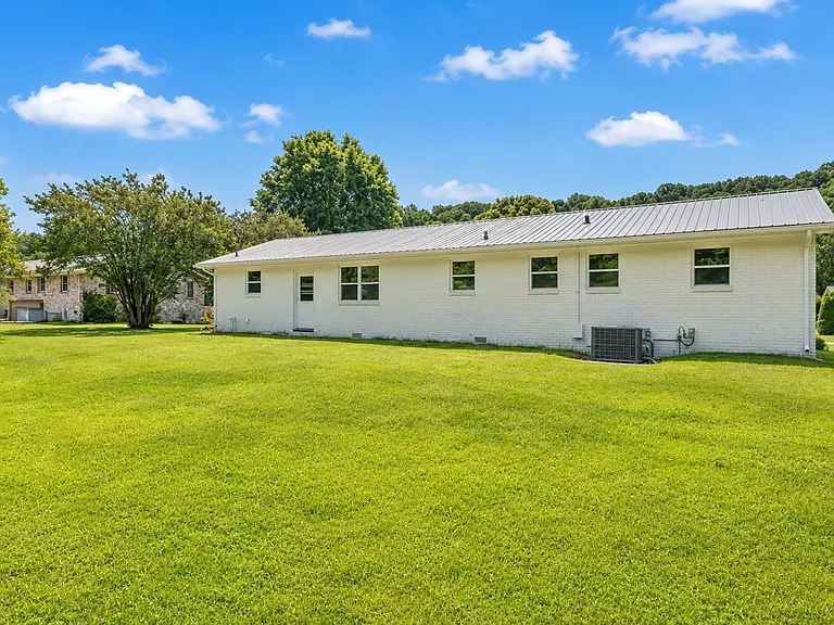 4401 Genny Lynn Dr — Photo 16