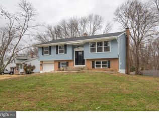 24 Carriage Ln, Marlton, NJ 08053