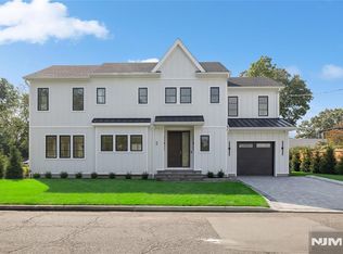2 Pleasant Avenue, Tenafly, NJ 07670