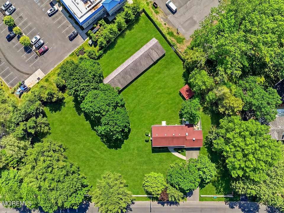 1st image of 11 Jumping Brook Road
