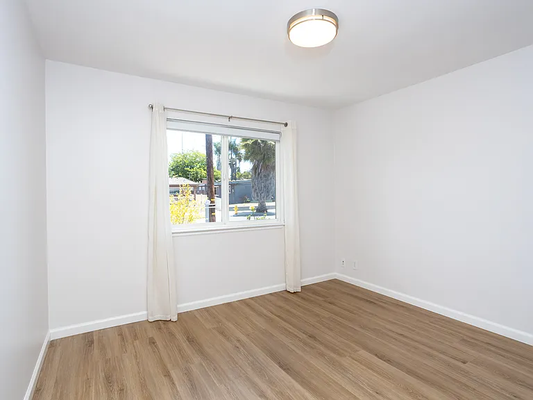 4742 Seaford Pl — Photo 20