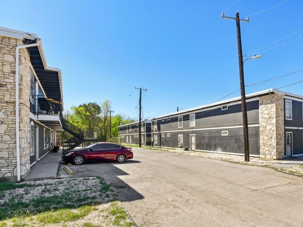 4438 N Hein Rd APT 106