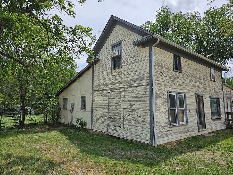 105 N Pne, Mullinville, KS 67109 Zillow