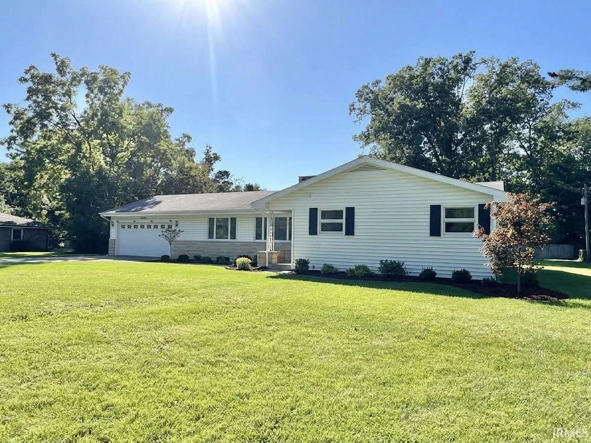 3 bed, 2.0 bath, 1814 sqft, $2,000 — Photo 3