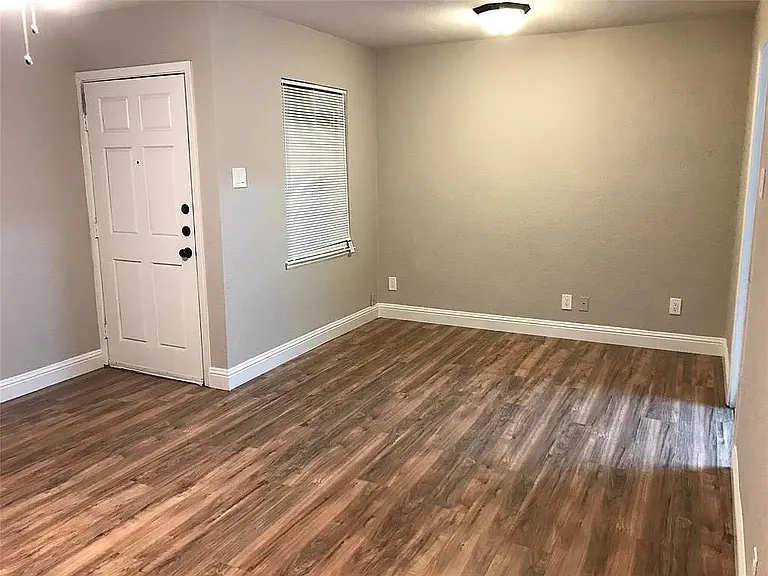 1502 Dale Pl — Photo 6