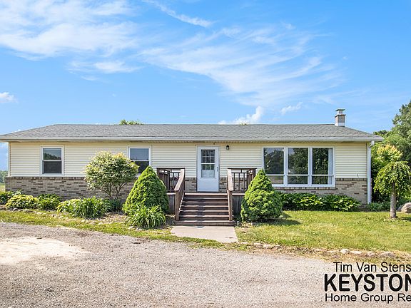2nd image of 17088 Algoma Ave NE