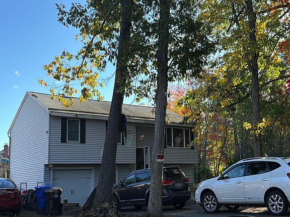 3rd image of 12 Eayers Pond Rd