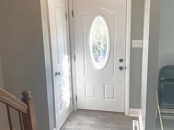 4th image of 8024 Cross Creek Dr