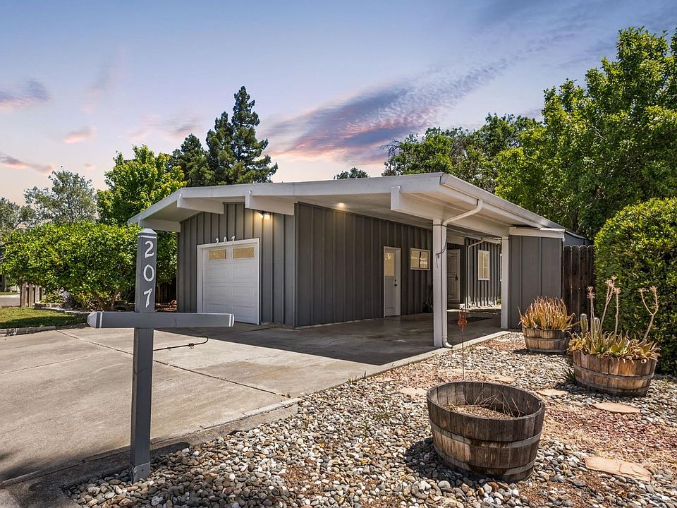 1st image of 207 Maedell Way