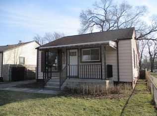 5102 Toepfer Rd, Warren, MI 48091