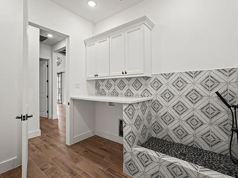 3607 Wellborn Dr — Photo 12