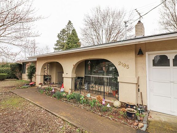 3rd image of 2195 Milford Dr