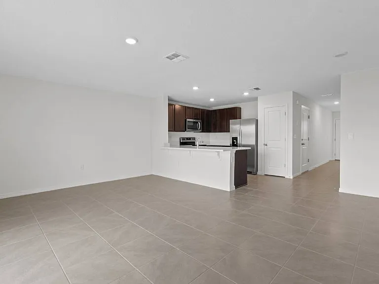 8235 SW 67th Ave — Photo 5