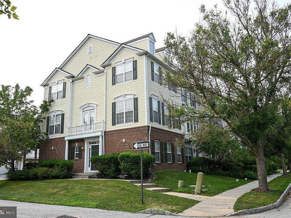 1st image of 1910 Cavalier Ln
