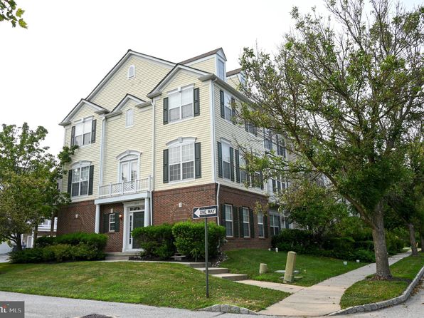 1910 Cavalier Ln