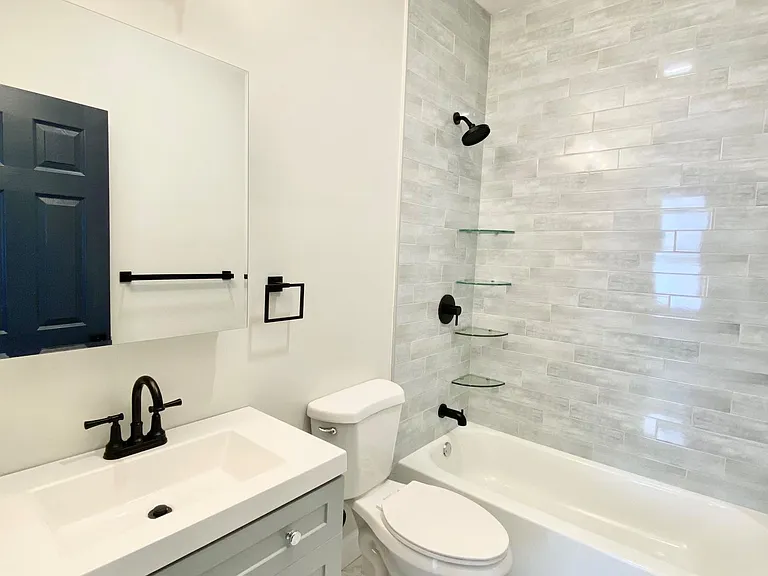 217 Saratoga St #2 — Photo 13