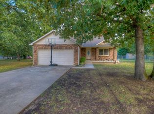 105 Bair Dr, Carl Junction, MO 64834