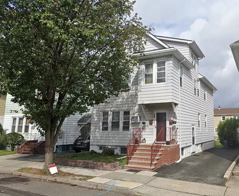 148 Merselis Ave — Photo 1