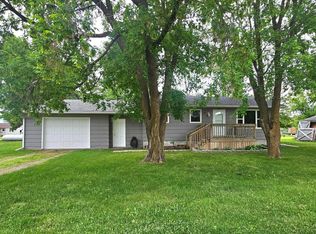 252 E Nelson Ave, Newfolden, MN 56738