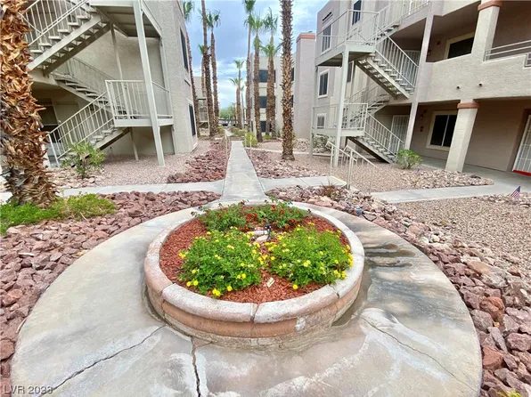 2060 Mesquite Ln APT 104, Laughlin, NV 89029