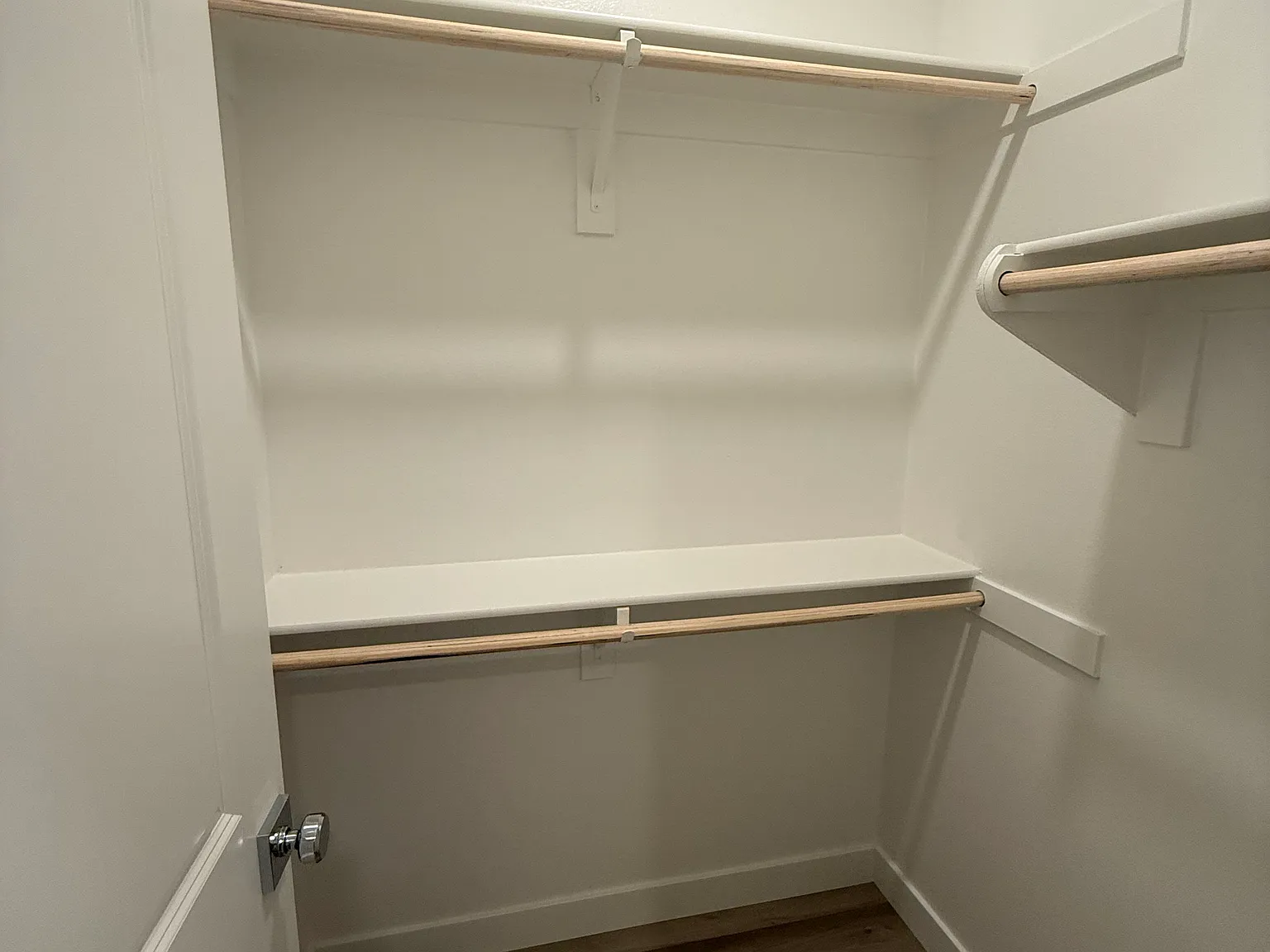 1677 W Lincoln Ave — Photo 4