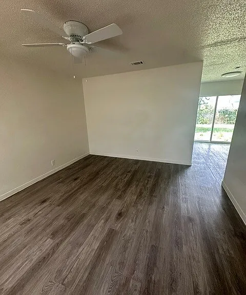 306 Bramble Dr — Photo 8