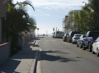 126 34th St APT B, Newport Beach, CA 92663