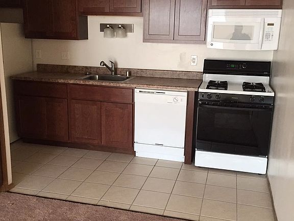 4th image of 3402 N Oakland Ave APT 105