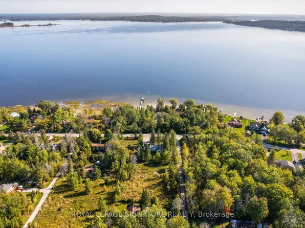 77 Bass Bay Dr #81, Tay, ON L0K 2A0
