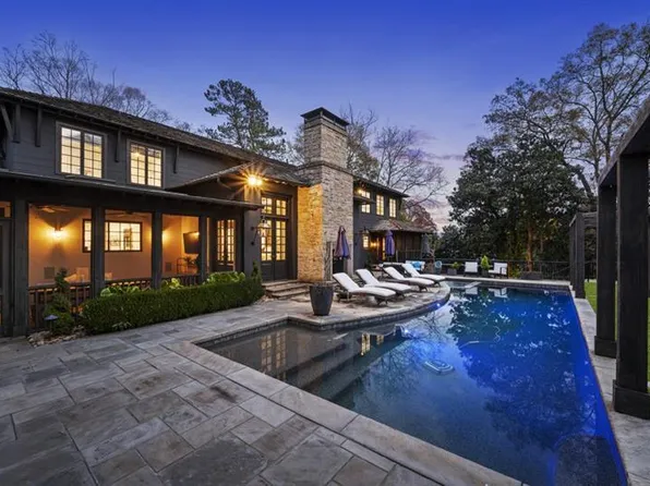 172 Blackland Dr NW, Atlanta, GA 30342