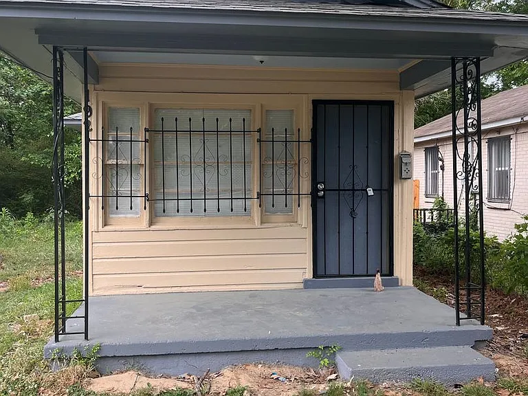 291 Red Oak St — Photo 1