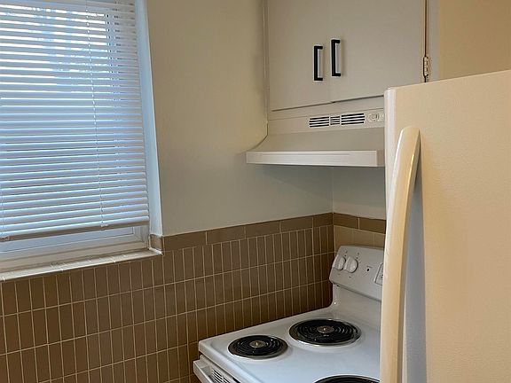 2nd image of 6060 Colter Ave #8