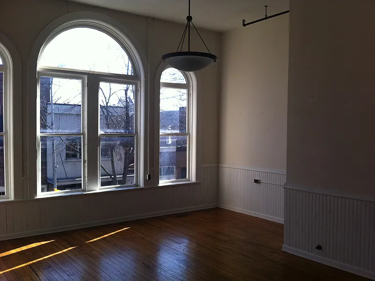 263 N Ocoee St #B — Photo 2