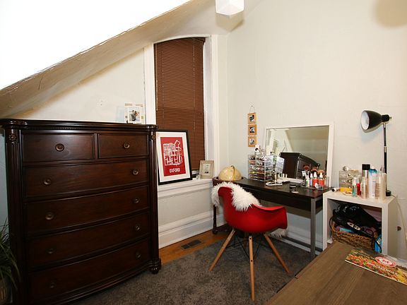 5th image of 1941 N Sheffield Ave Unit 1