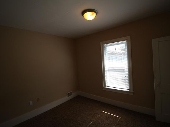 2nd image of 1461 N Grant Ave
