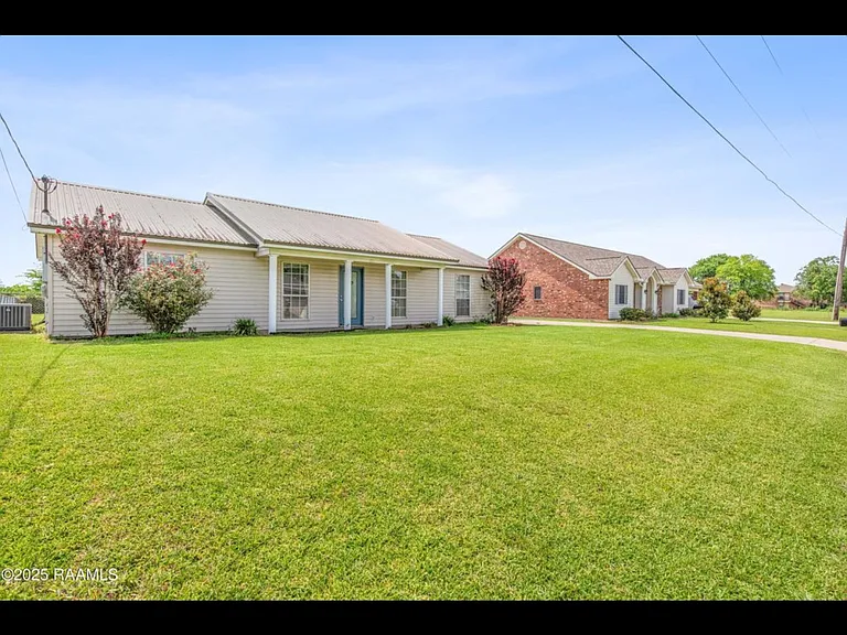 1413 Montagne St — Photo 15