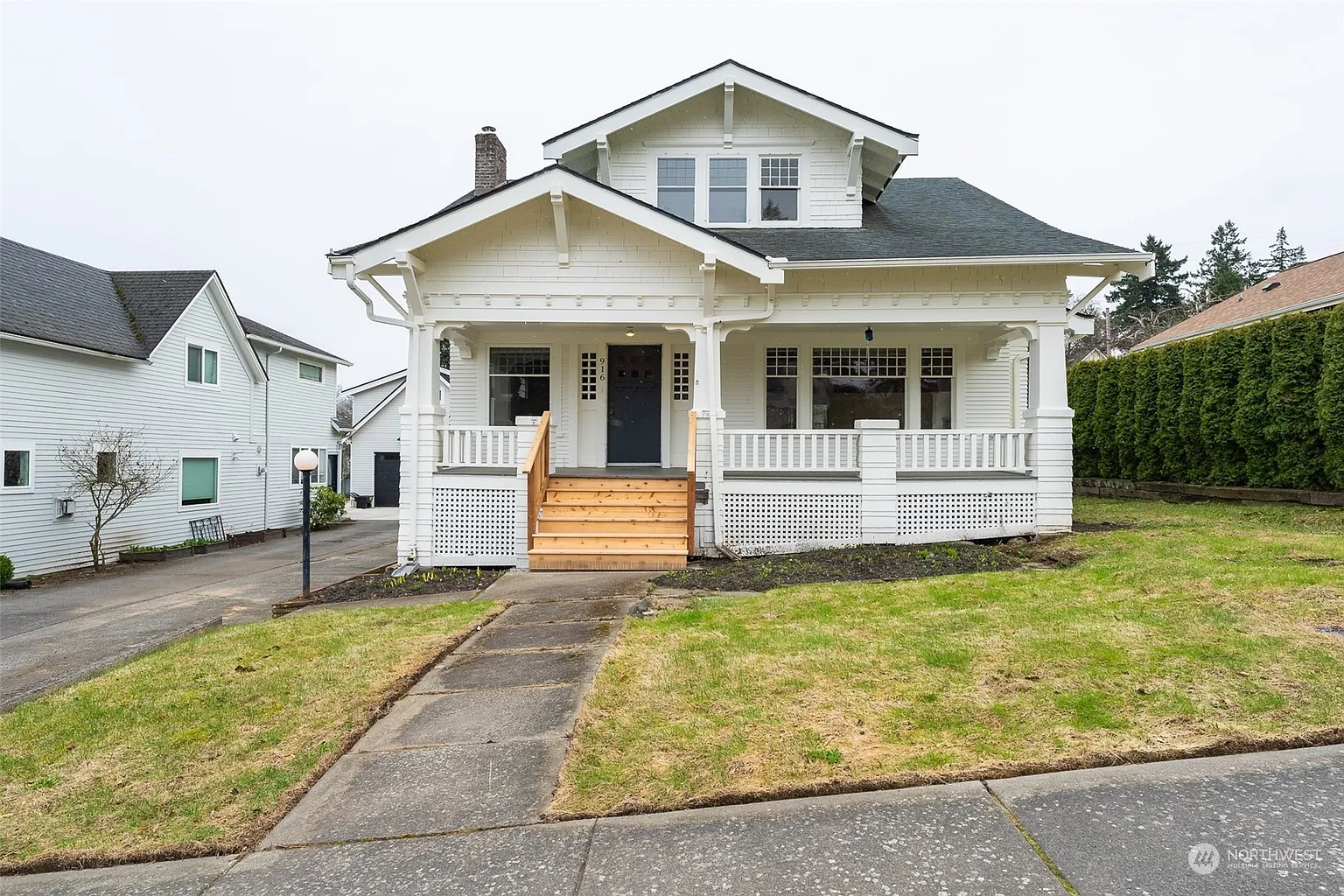 916 Liberty Street photo 1