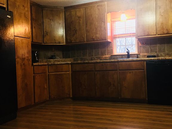 plenty of cabinet space