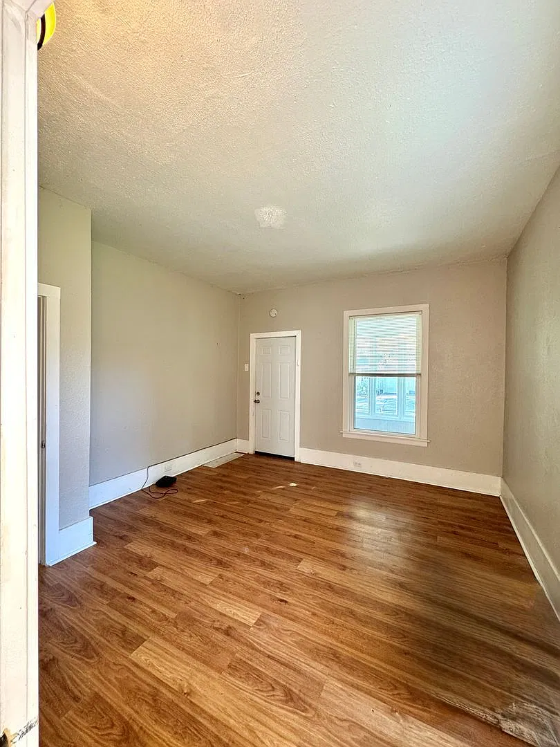 1 bed, 1.0 bath, $975 — Photo 4