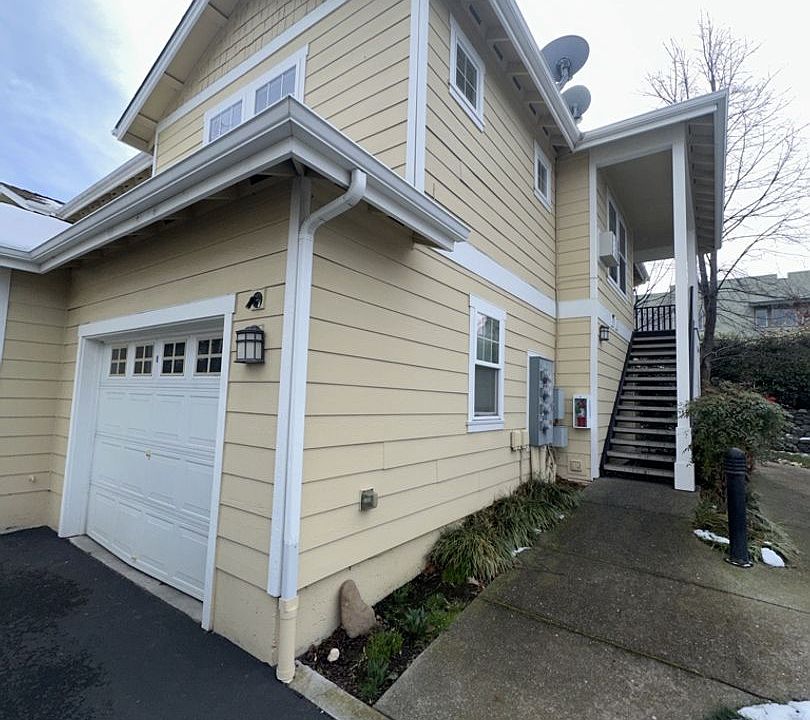 1st image of 2222 McCall Dr