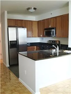 Rented by Keller Williams NYC | media 27