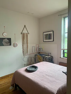 Rented by City Stop Realty | media 25