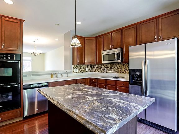 4th image of 11910 Riley Dr