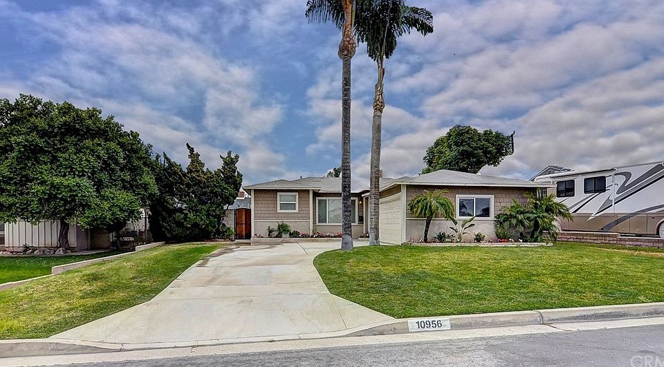1st image of 10956 Archway Dr