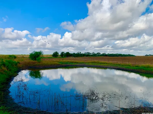 1152 A County Road 227, Falls City, TX 78113