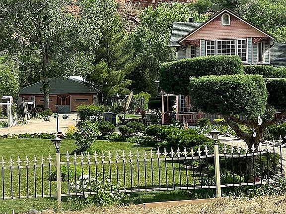 4th image of 971 Winston Cir