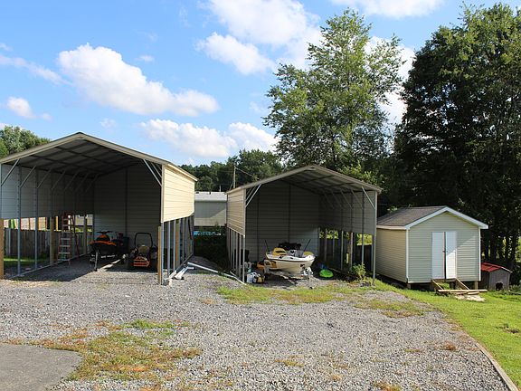 2nd image of 60 Wyoming Dr