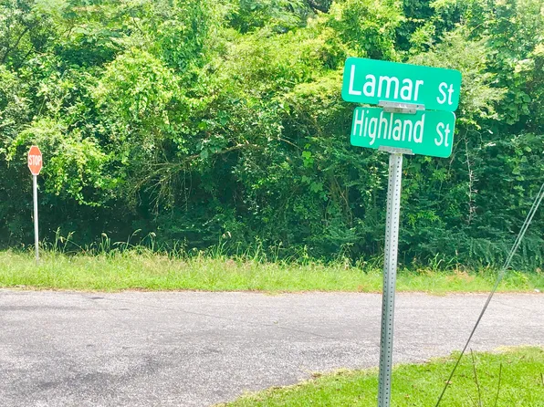 880 Lamar St, Alexander City, AL 35010