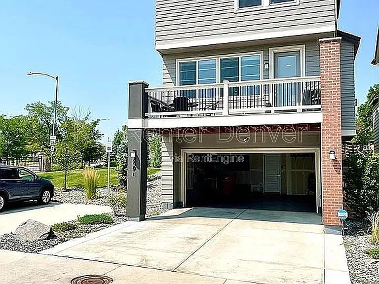 8991 Yates Dr — Photo 2
