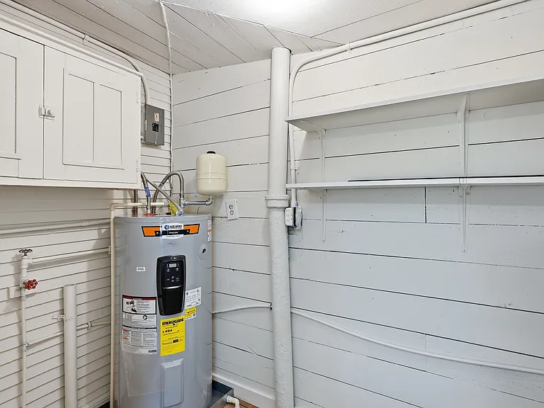 510 NE Quimby Ave #1 — Photo 17